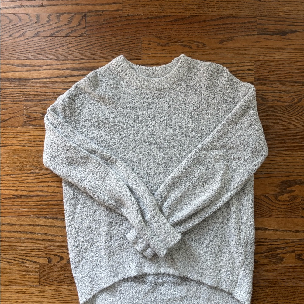 Old Navy Light Gray Crew Neck Sweater